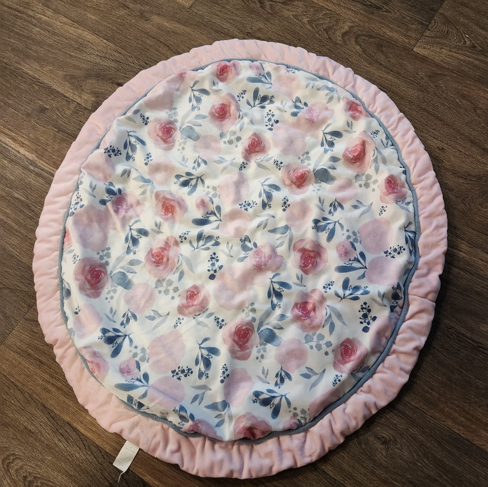 Infant's Manhattan Kids floral round play mat. 35 inches.